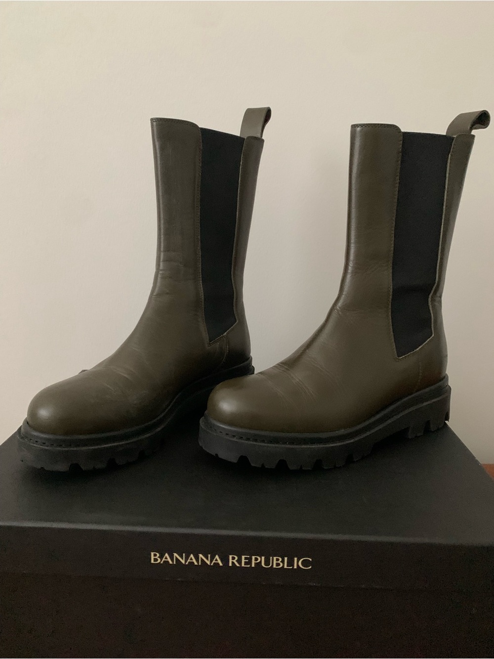 Banana Republic Olive Green Leather Lug Chelsea Boots